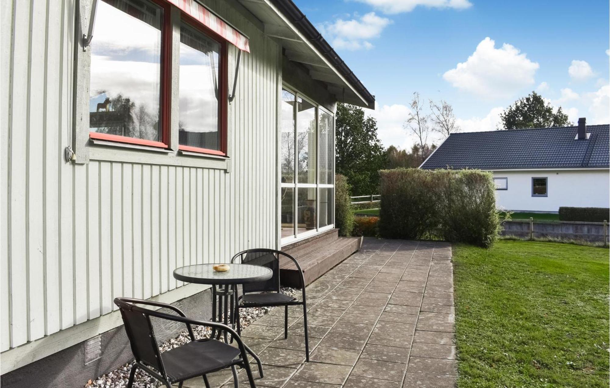 Gorgeous Home In Munka-Ljungby With Kitchen Exterior photo